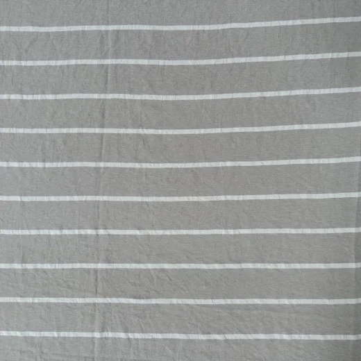 Départ : rayure large blanche sur taupe.